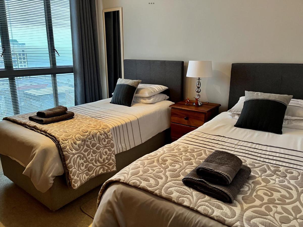 Apartment Hibernian Towers 1103